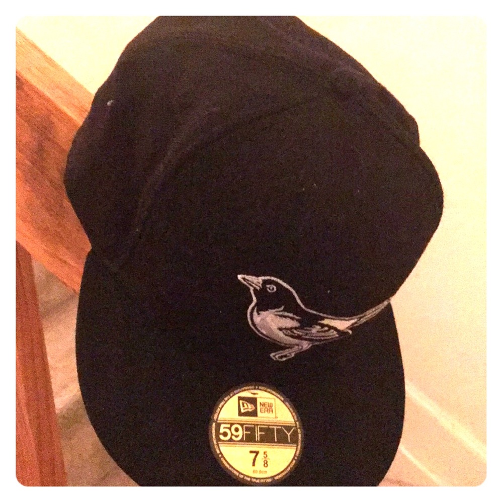 Black and white Orioles SnapBack hat